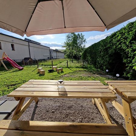 Apartmany Lama Malatiny Bagian luar foto
